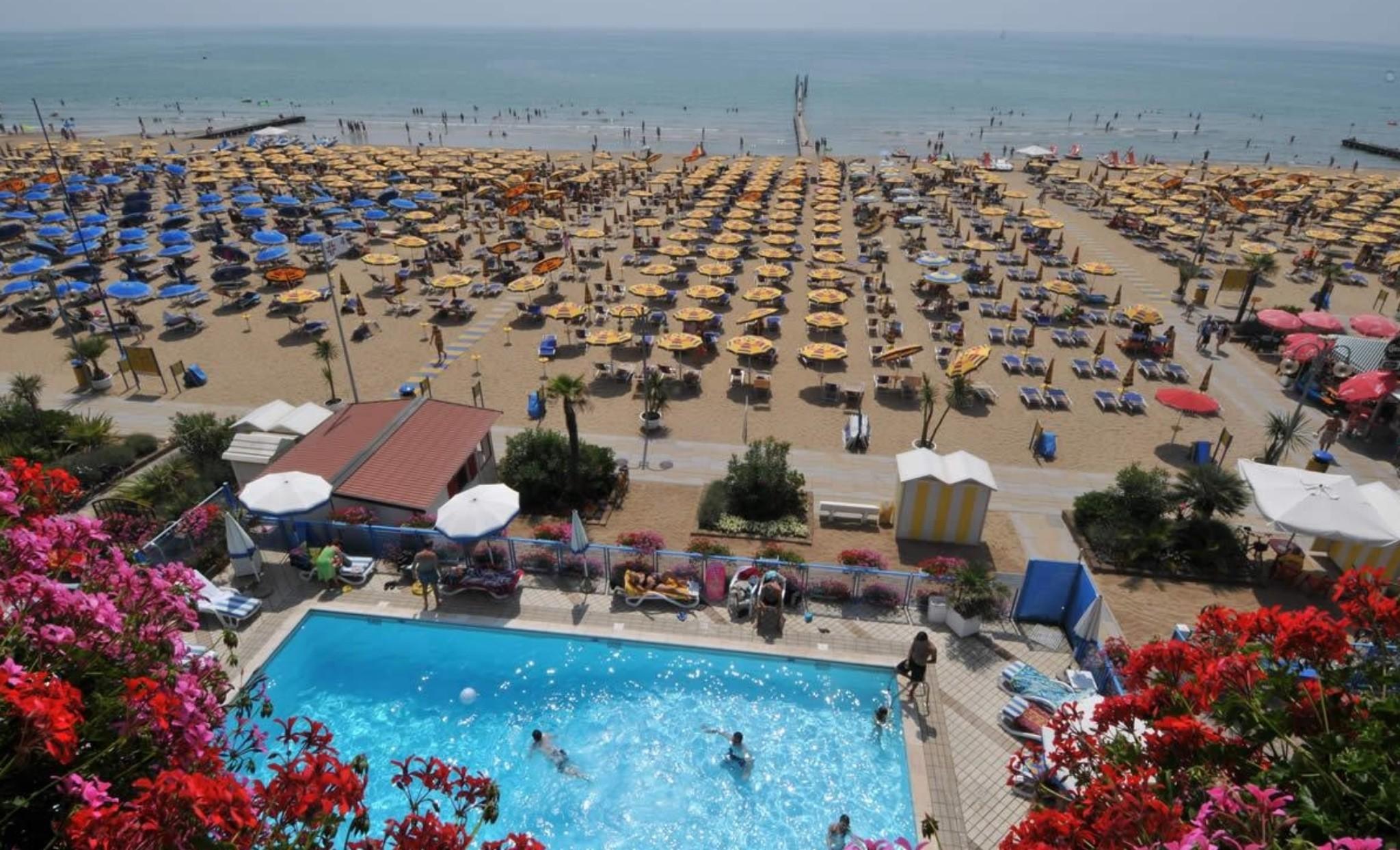 Hotel Adlon Lido di Jesolo Exterior foto